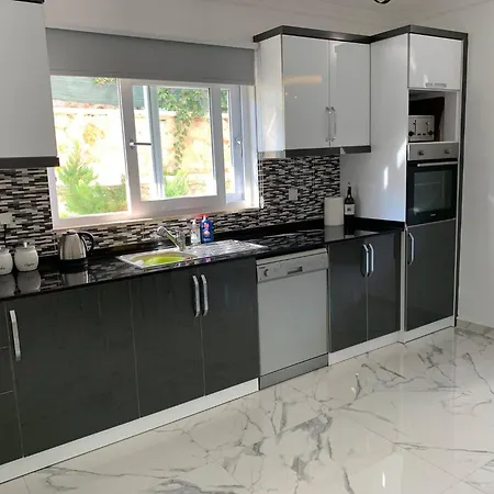 Sylvana Apartment- A Little Piece Of Heaven Διαμέρισμα Καλκάν